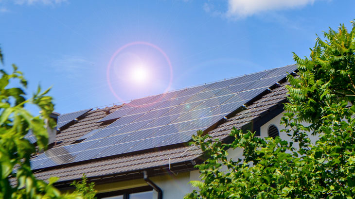 屋根貸し太陽光発電は賃料を受け取るビジネスモデル