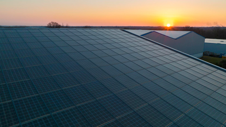 太陽光発電設置で屋根が痛むリスクはある？