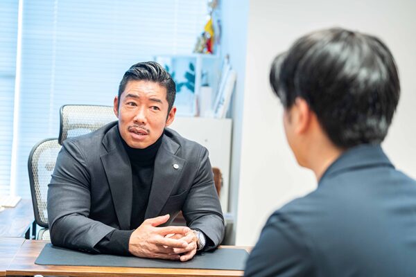 投資案件として注目されがちな系統用蓄電池を「社会貢献」の視点で解説